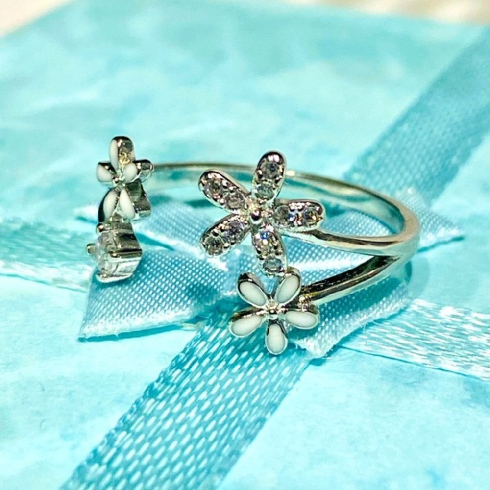 Cute Enameled Flowers ?? ???? Sterling Silver Ring Adjustable Size??????